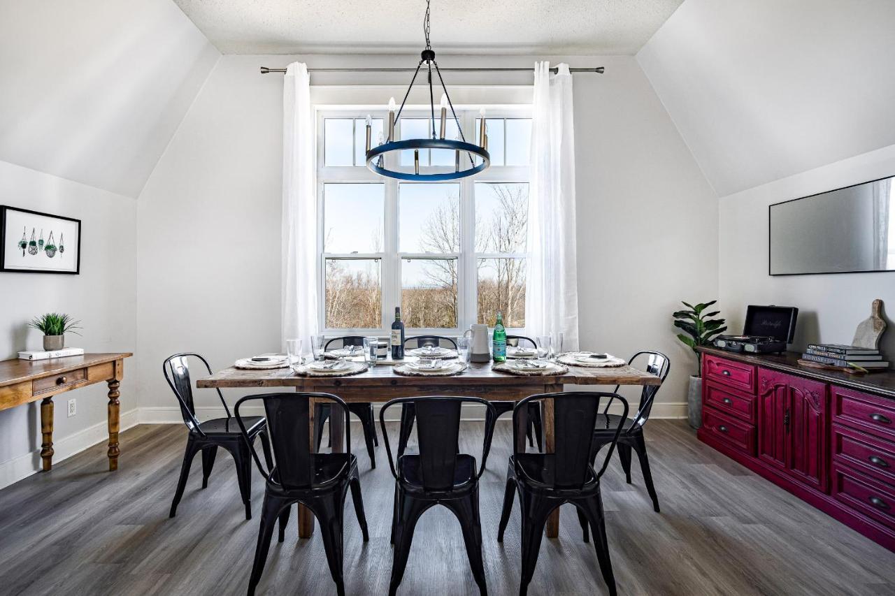 Beautiful & Bright 3 Bed Townhome Near Village 블루마운틴 외부 사진