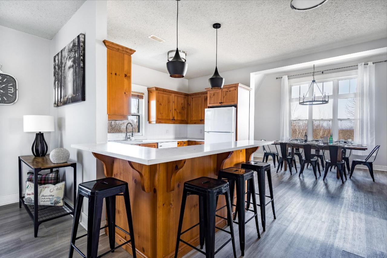Beautiful & Bright 3 Bed Townhome Near Village 블루마운틴 외부 사진