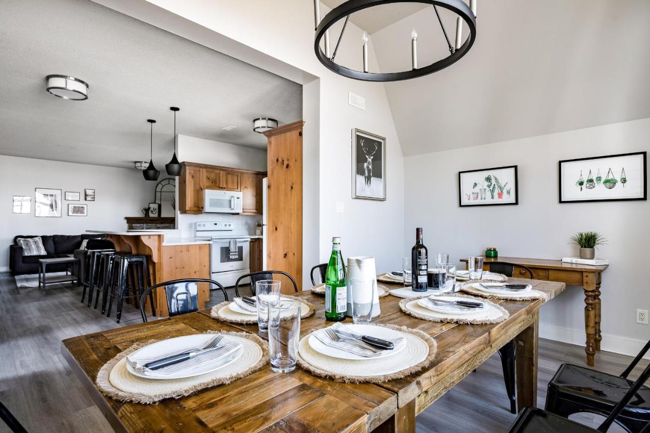Beautiful & Bright 3 Bed Townhome Near Village 블루마운틴 외부 사진